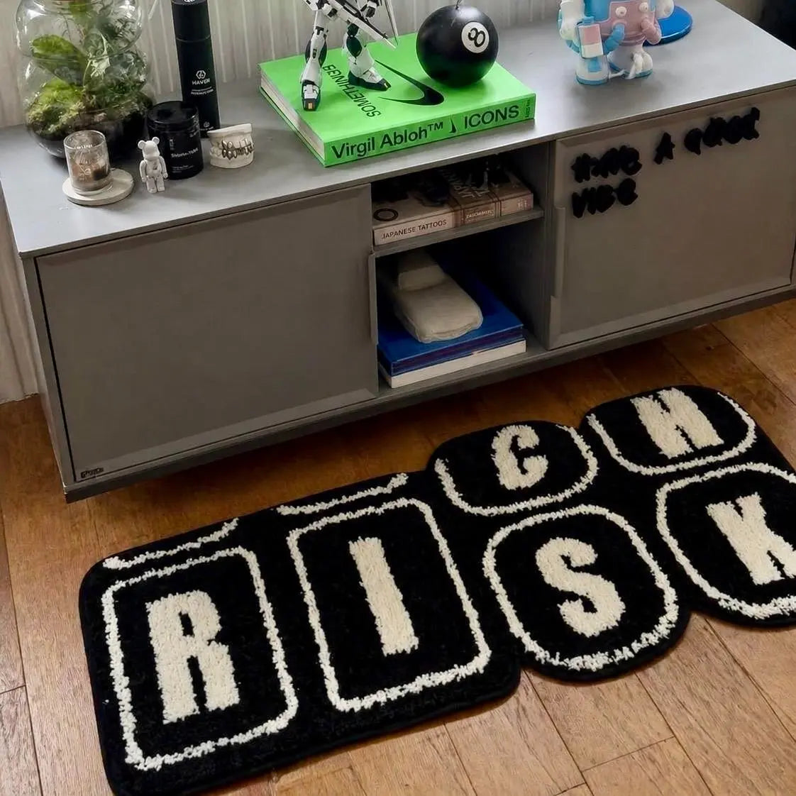 RISK Rug- Luxurious Designer Rugs for Home Decoration, Soft and Fluffy Mats for Bedroom, Living Room, and Bathroom, Non-Slip Carpets, Essential Home Decor, Cozy Christmas Gifts and Decorations